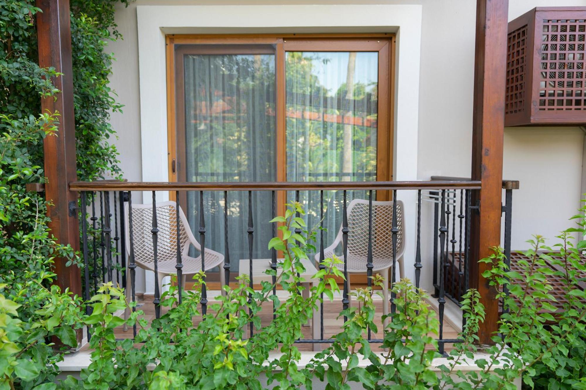 West House Exclusive Hotel Гёчек Экстерьер фото