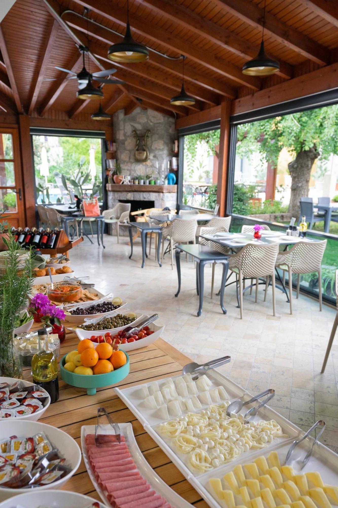 West House Exclusive Hotel Гёчек Экстерьер фото