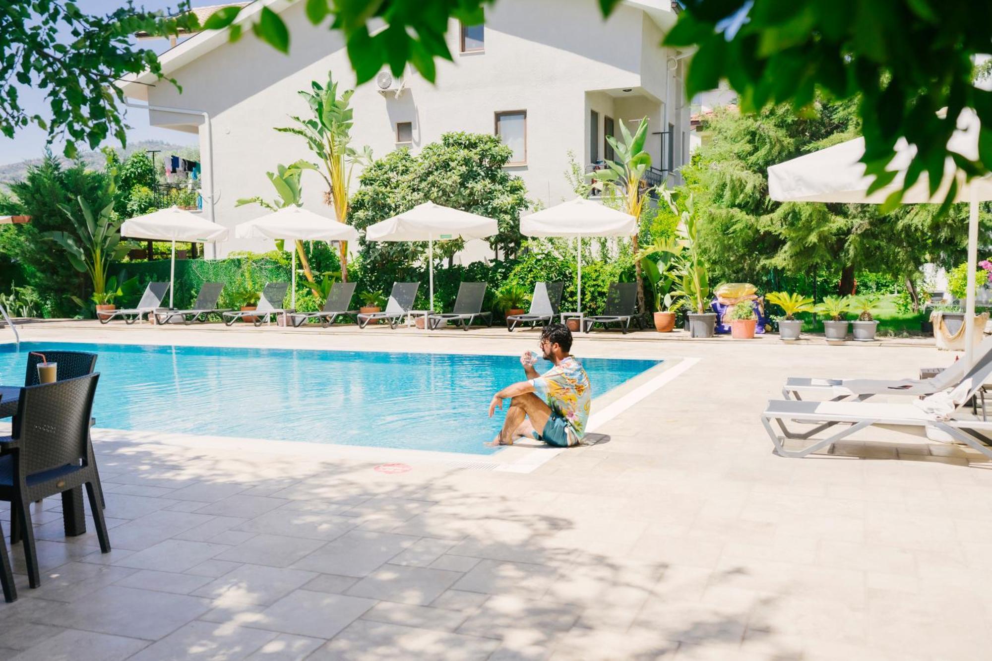 West House Exclusive Hotel Гёчек Экстерьер фото