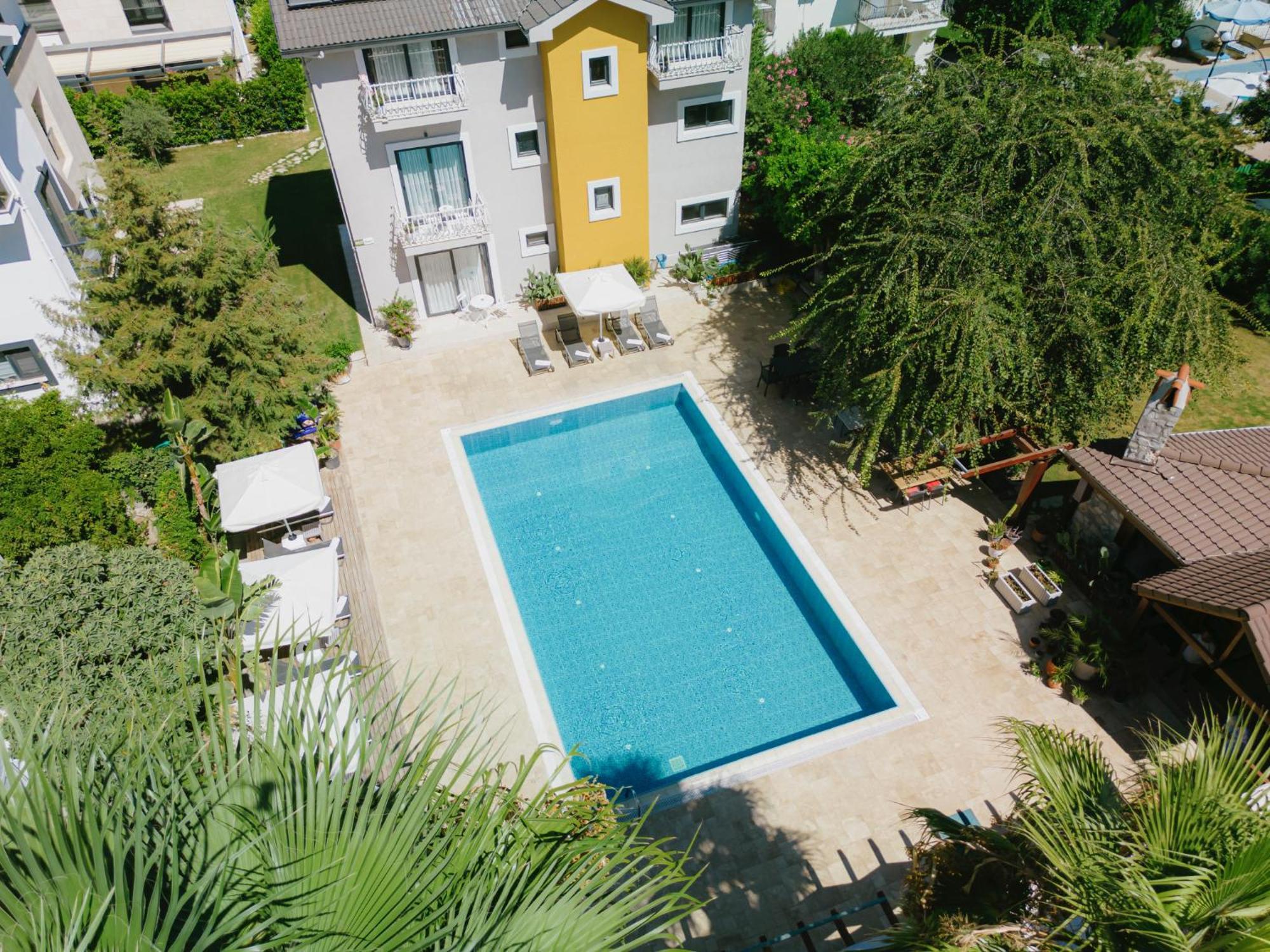 West House Exclusive Hotel Гёчек Экстерьер фото